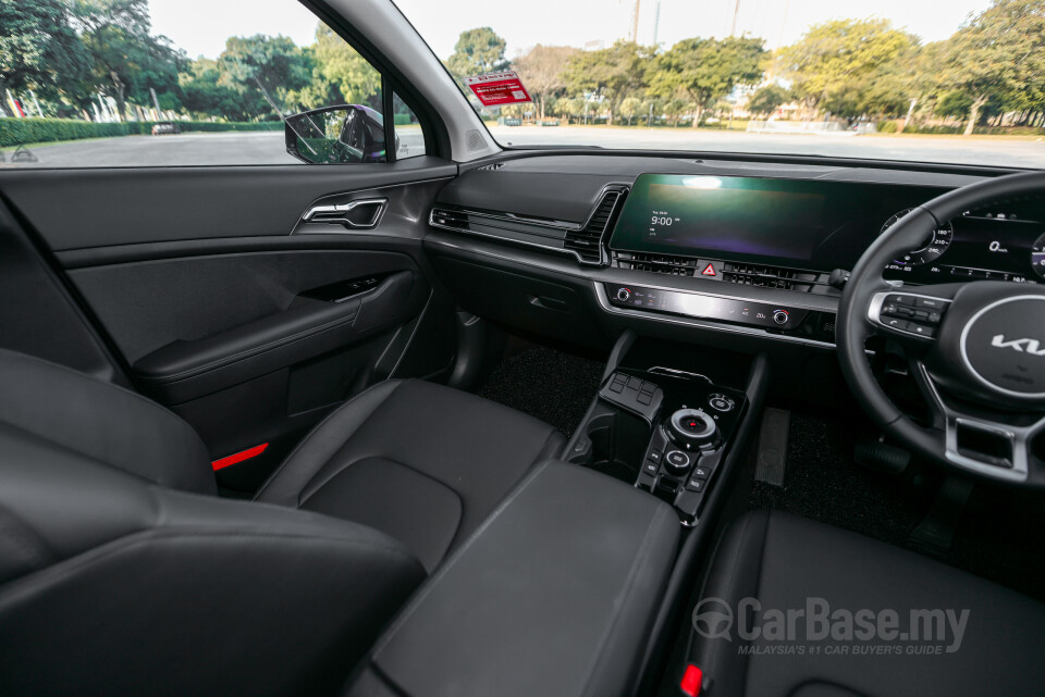 Kia Sportage NQ5 (2024) Interior