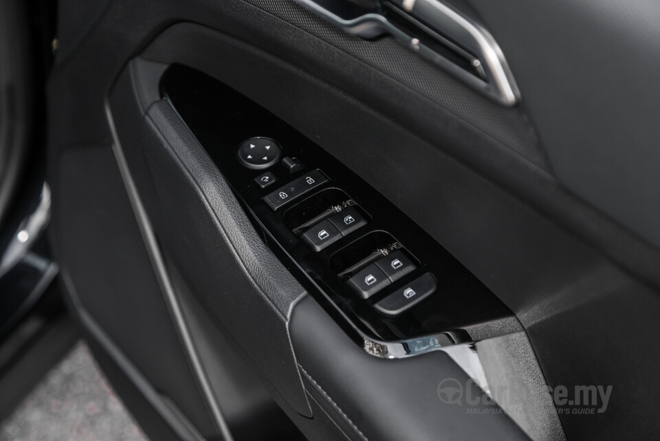 Kia Sportage NQ5 (2024) Interior