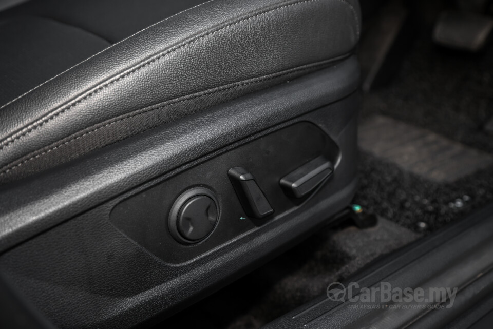 Kia Sportage NQ5 (2024) Interior