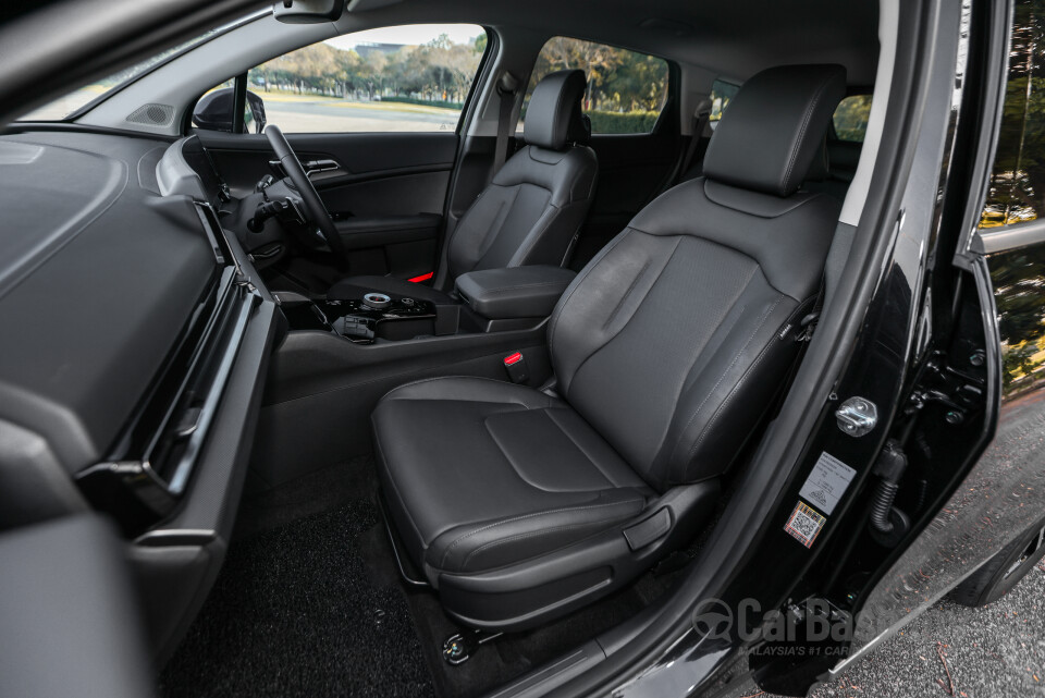 Kia Sportage NQ5 (2024) Interior