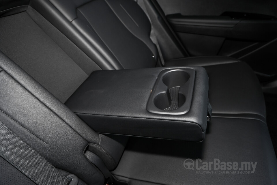 Kia Sportage NQ5 (2024) Interior