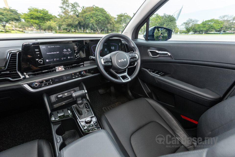 Kia Sportage NQ5 (2024) Interior