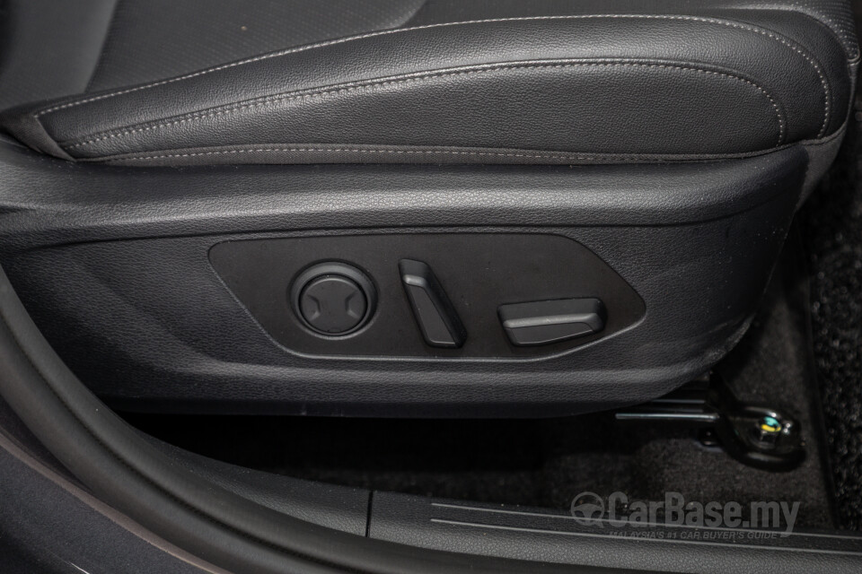 Kia Sportage NQ5 (2024) Interior