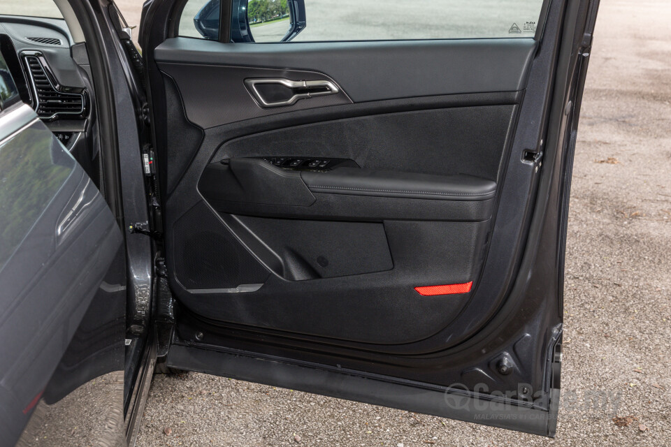 Kia Sportage NQ5 (2024) Interior