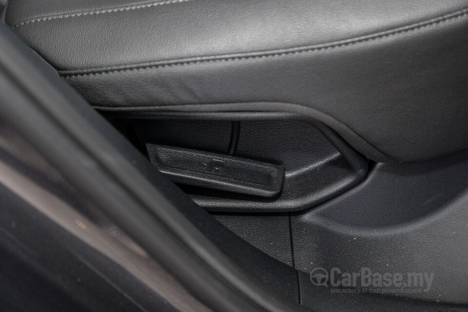Kia Sportage NQ5 (2024) Interior