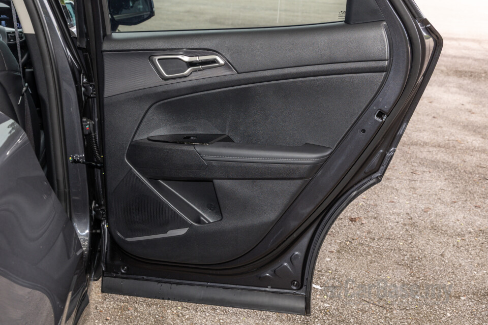 Kia Sportage NQ5 (2024) Interior
