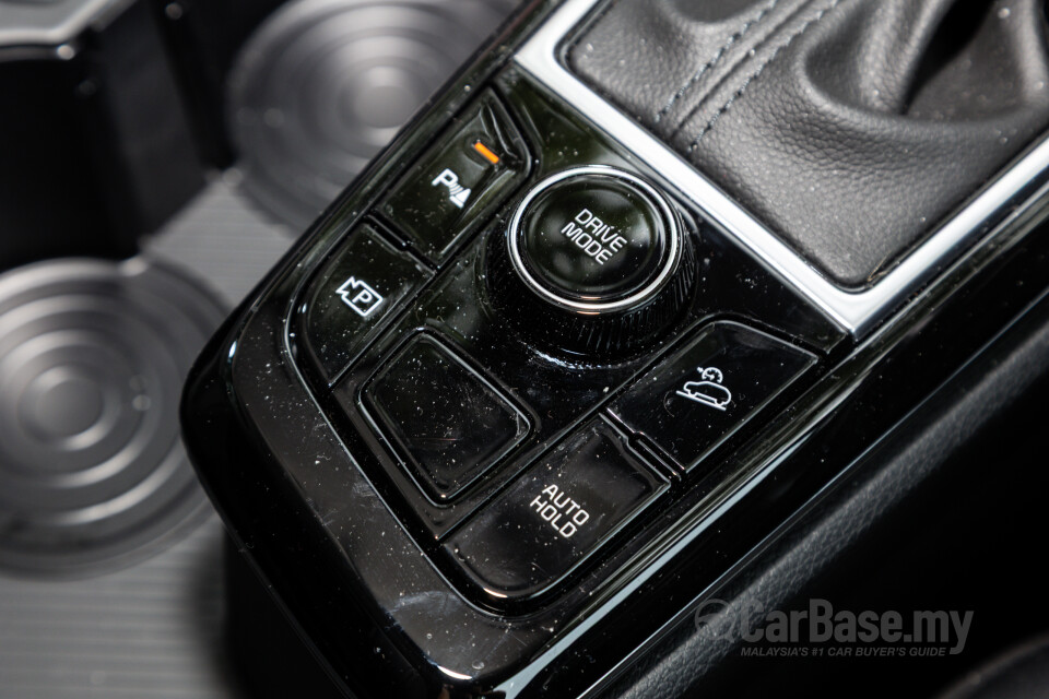 Kia Sportage NQ5 (2024) Interior