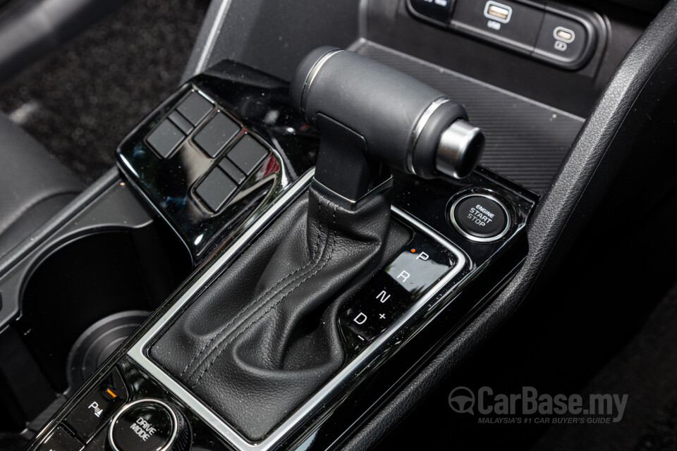 Kia Sportage NQ5 (2024) Interior
