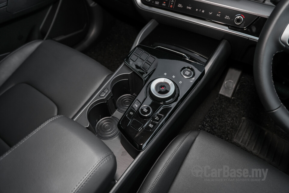 Kia Sportage NQ5 (2024) Interior