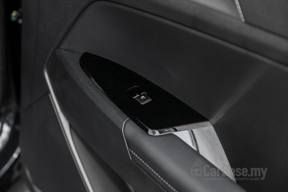 Kia Sportage NQ5 (2024) Interior