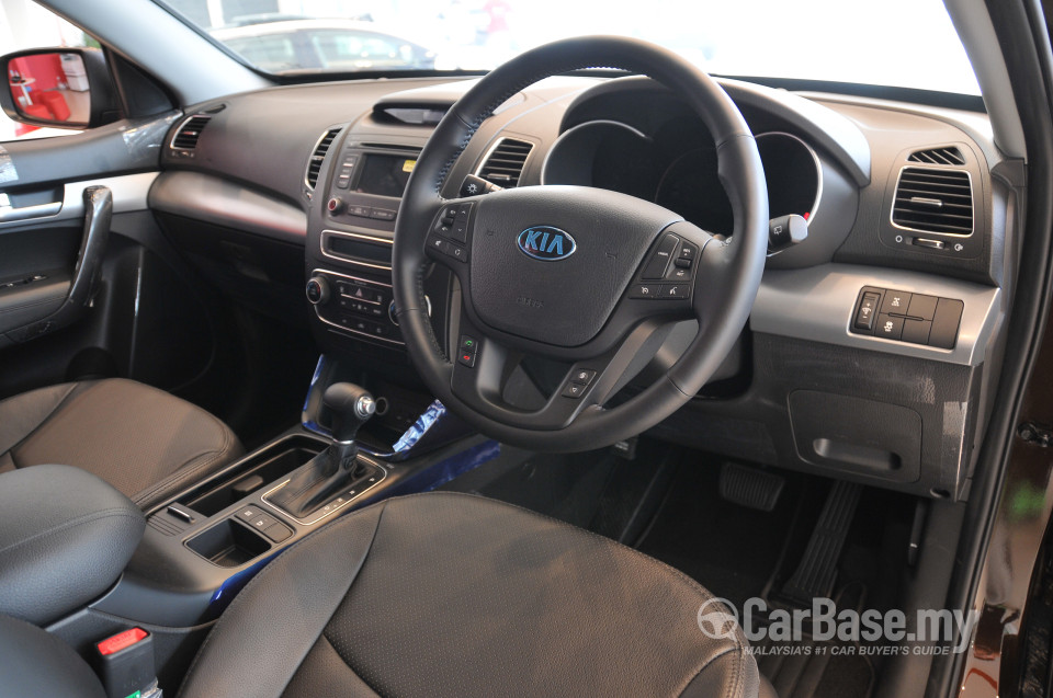 Kia Sorento Mk2 Facelift (2013) Interior