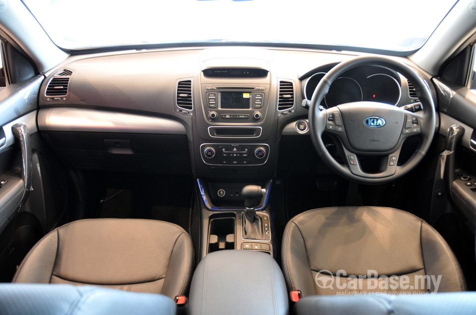 Kia Sorento Mk2 Facelift (2013) Interior