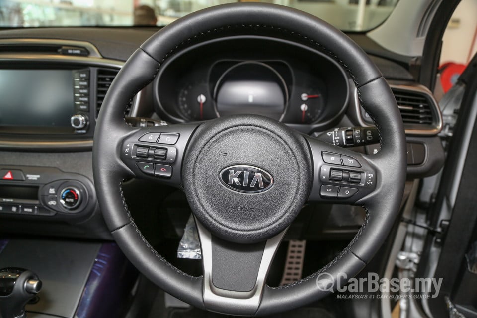 Kia Sorento UM (2016) Interior