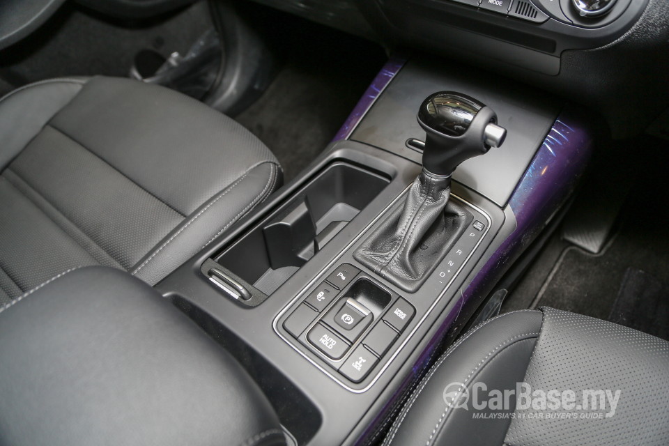 Kia Sorento UM (2016) Interior