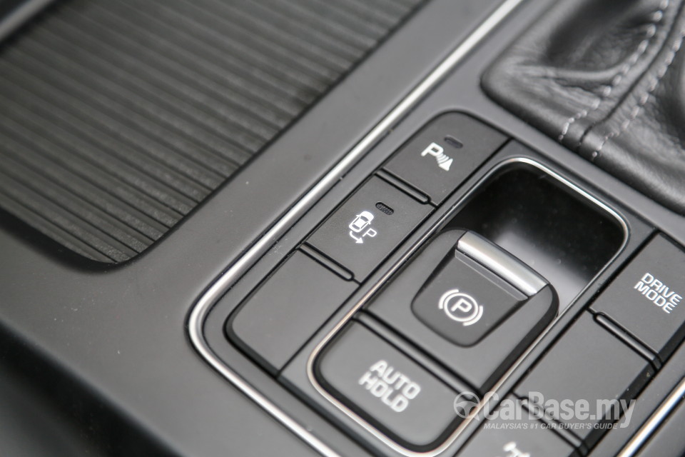 Kia Sorento UM (2016) Interior
