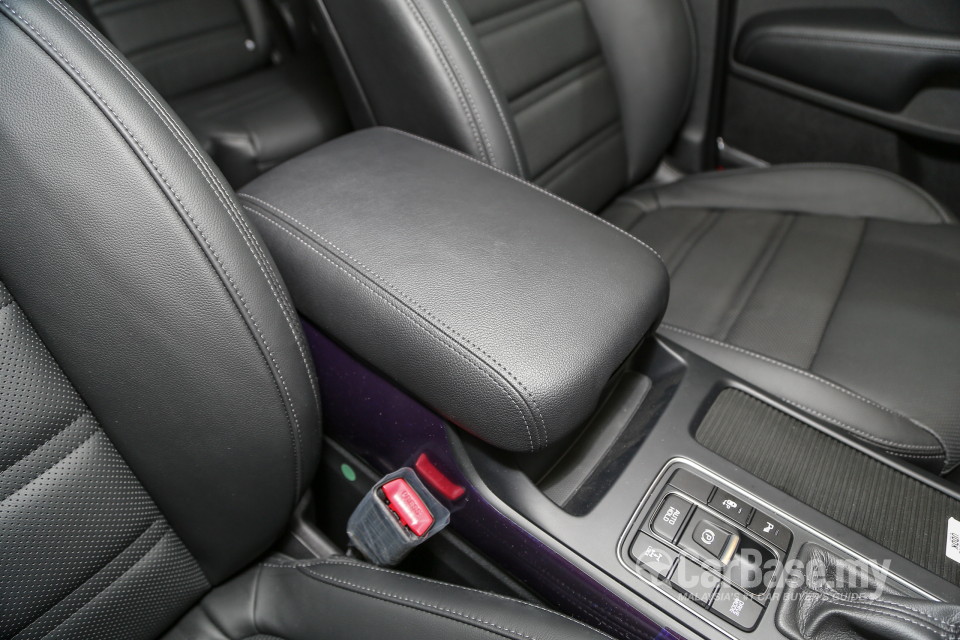 Kia Sorento UM (2016) Interior