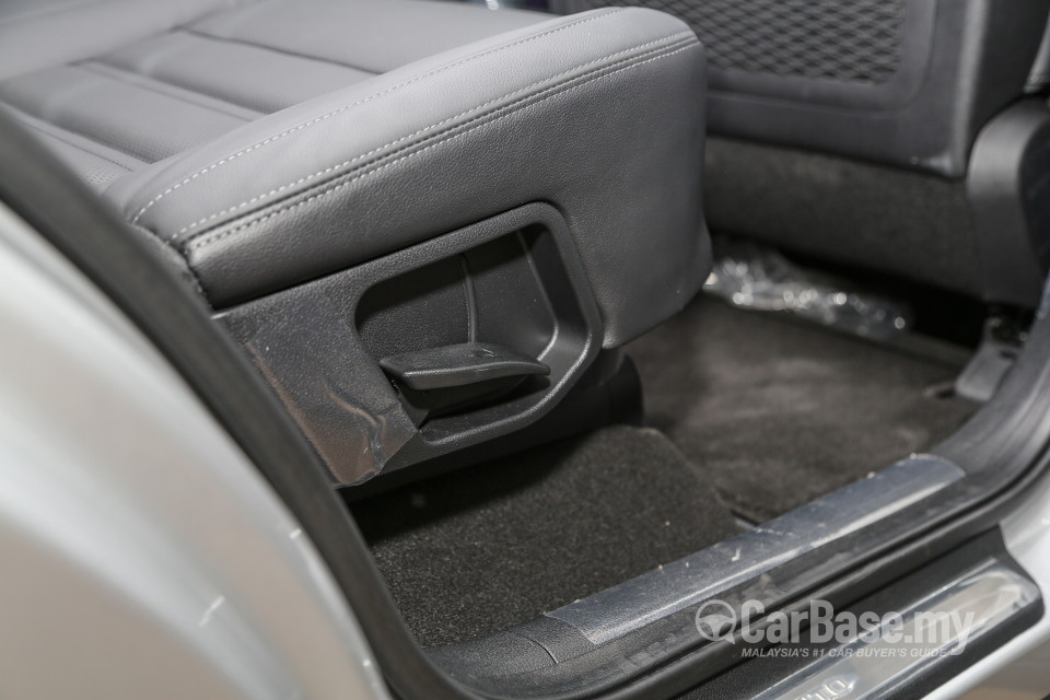 Kia Sorento UM (2016) Interior