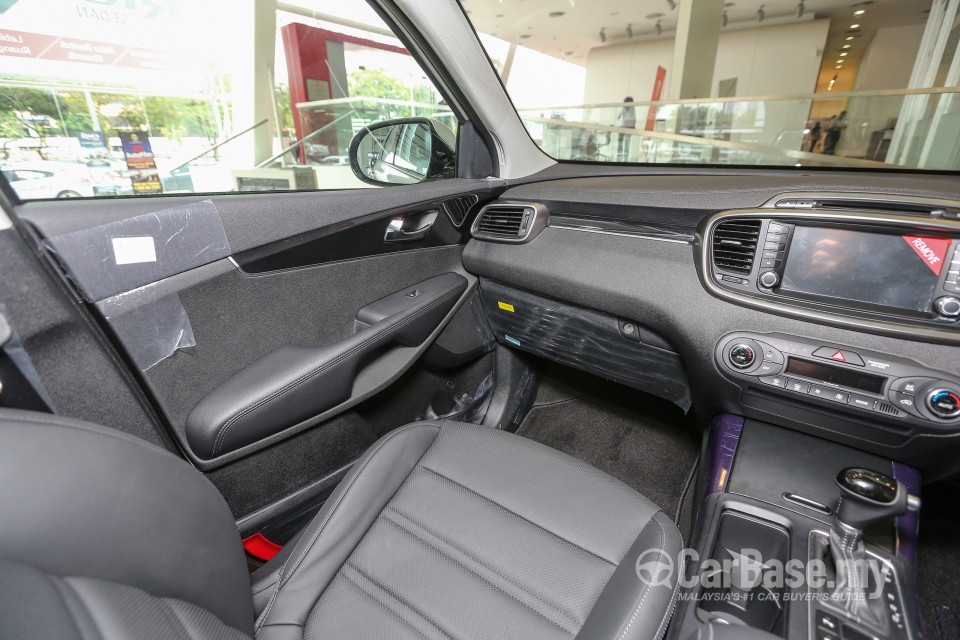 Kia Sorento UM (2016) Interior