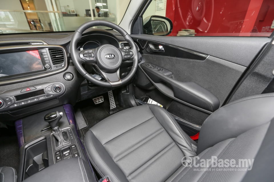 Kia Sorento UM (2016) Interior