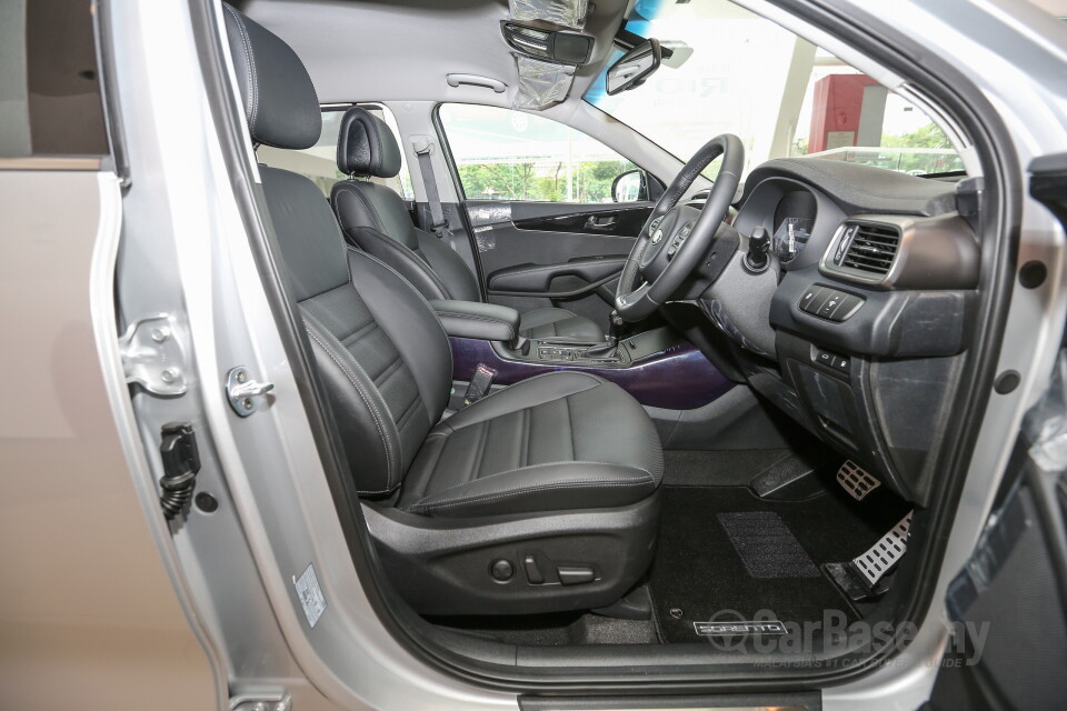 Chevrolet Cruze J300 (2012) Interior