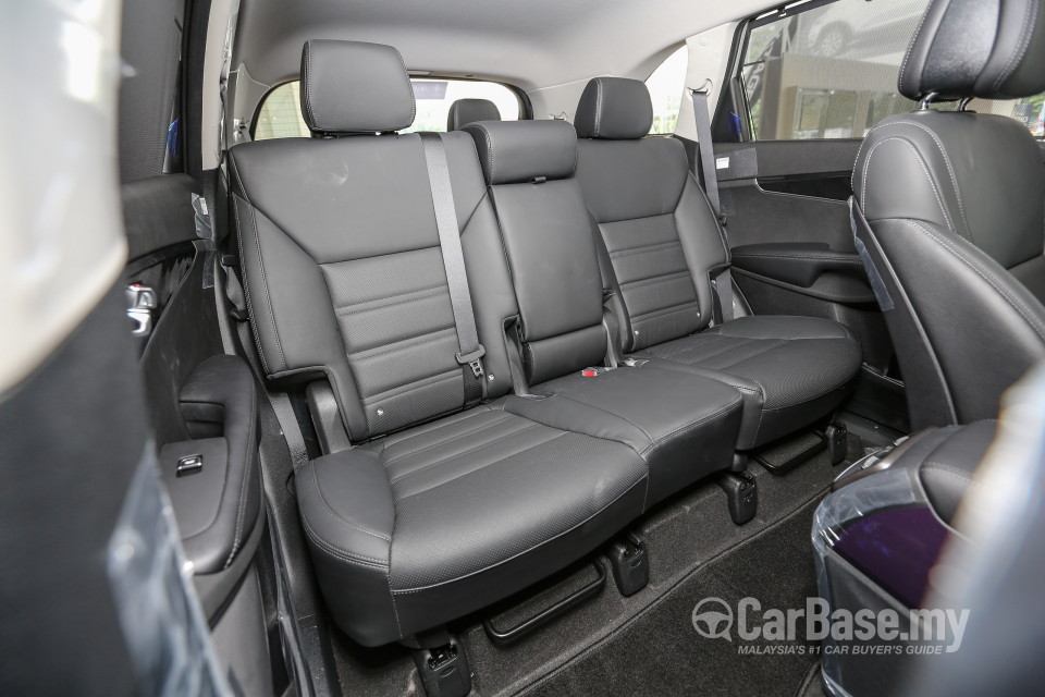 Kia Sorento UM (2016) Interior
