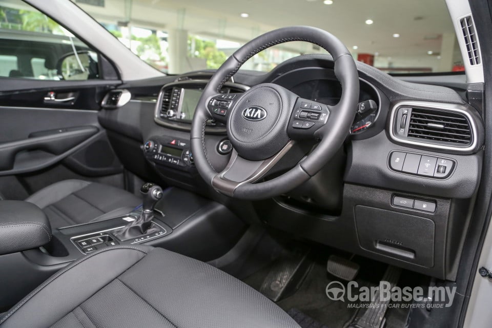Kia Sorento UM (2016) Interior