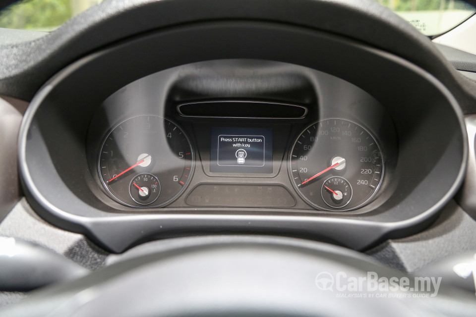 Kia Sorento UM (2016) Interior