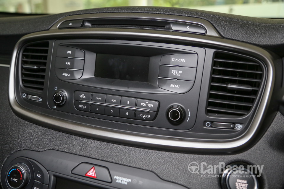 Kia Sorento UM (2016) Interior