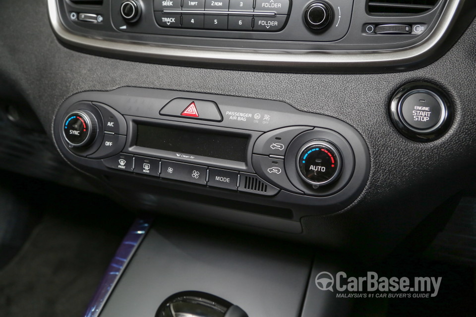 Kia Sorento UM (2016) Interior