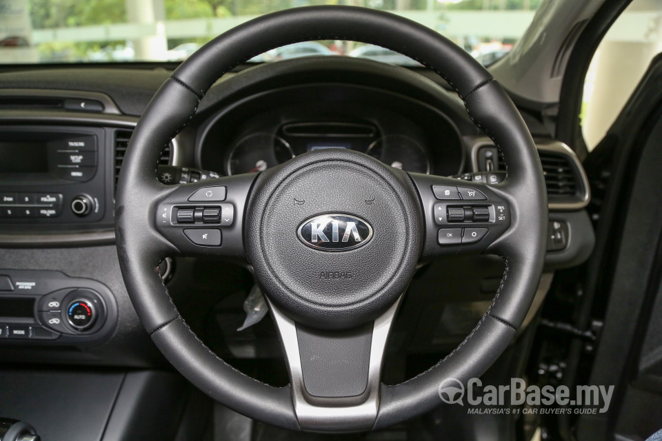 Kia Sorento UM (2016) Interior