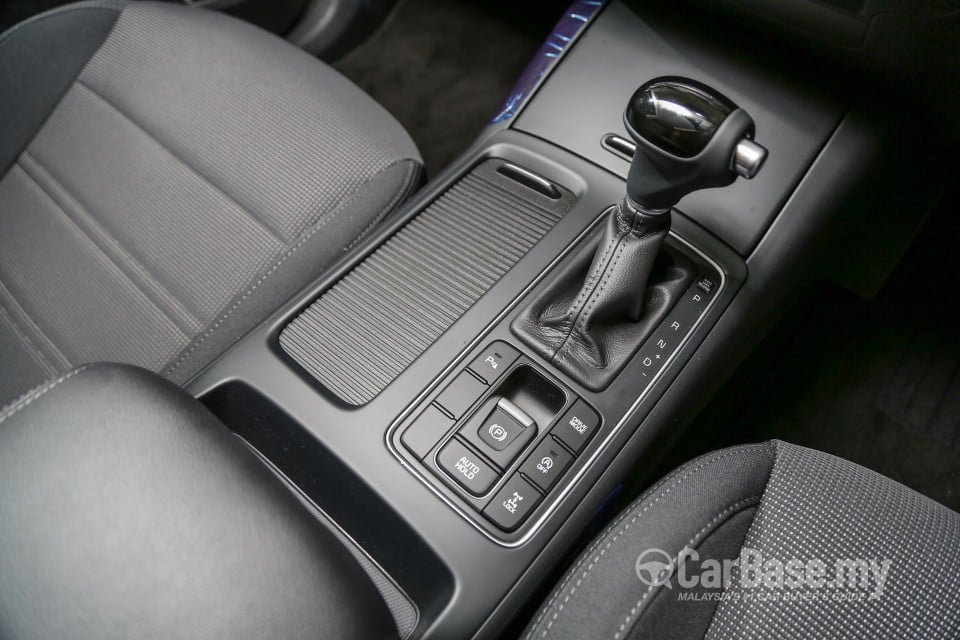 Kia Sorento UM (2016) Interior