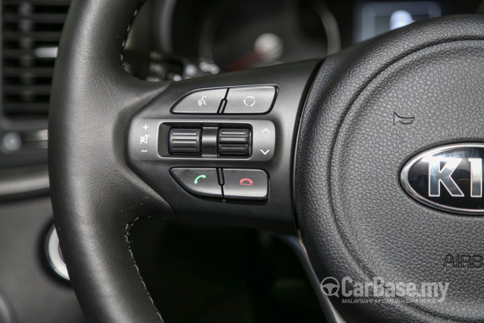 Kia Sorento UM (2016) Interior
