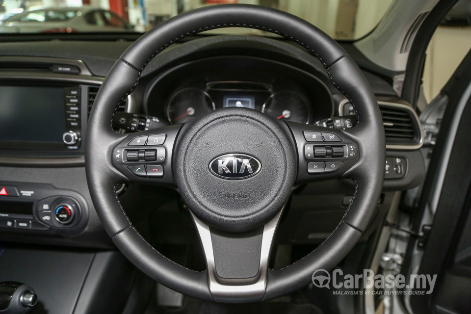 Kia Sorento UM (2016) Interior