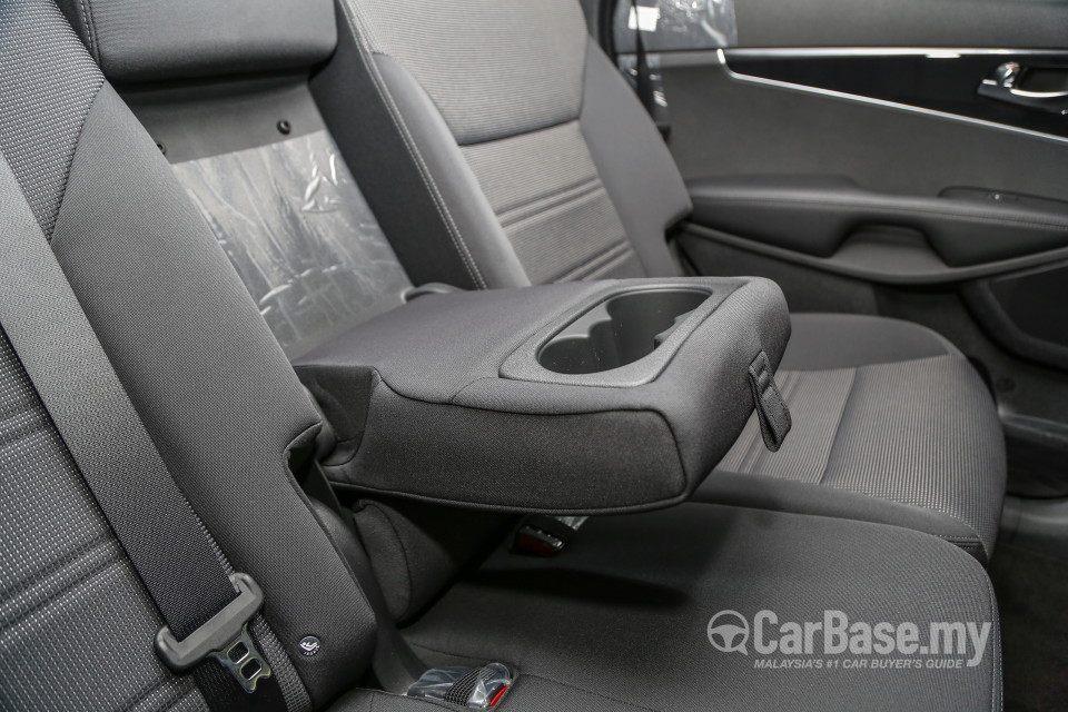 Kia Sorento UM (2016) Interior