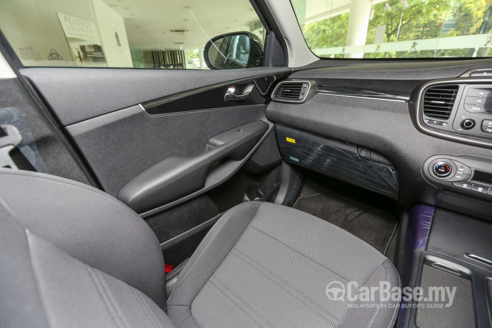 Kia Sorento UM (2016) Interior