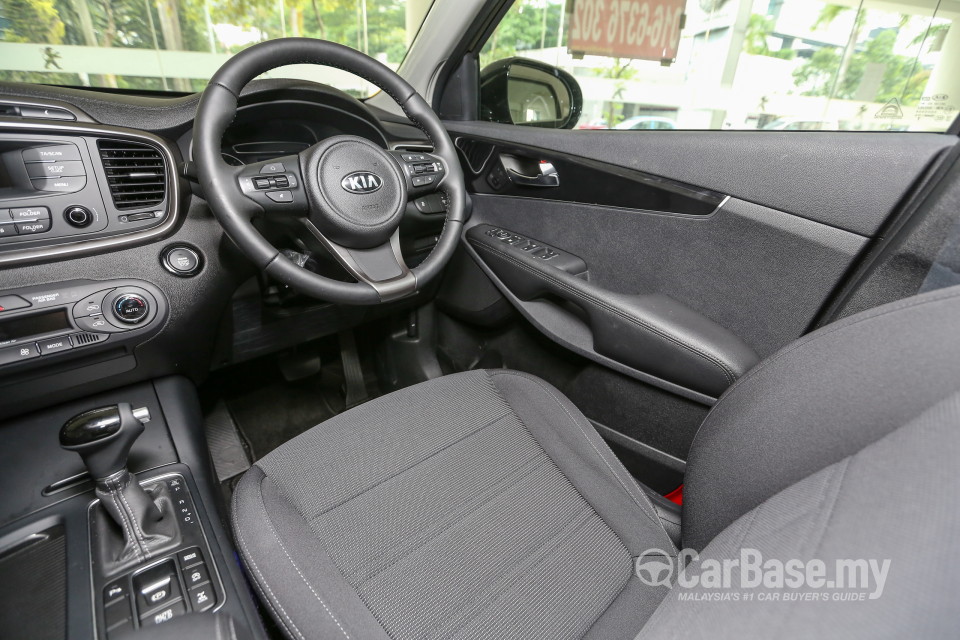 Kia Sorento UM (2016) Interior
