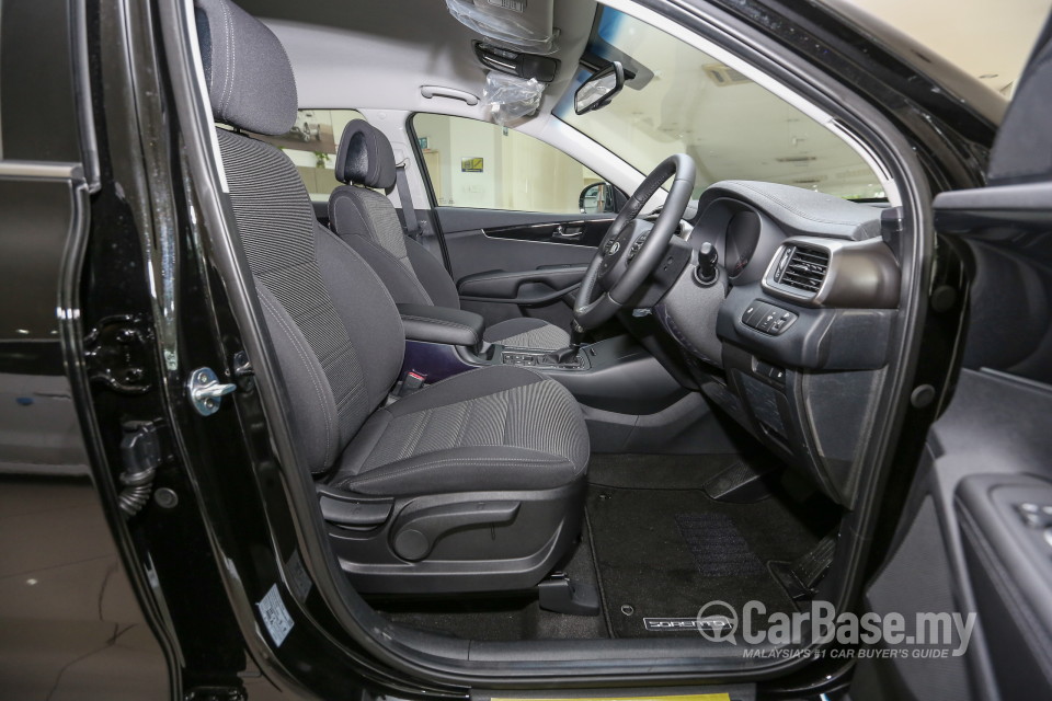 Kia Sorento UM (2016) Interior