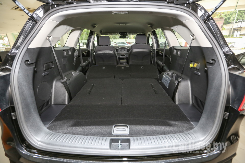 Kia Sorento UM (2016) Interior