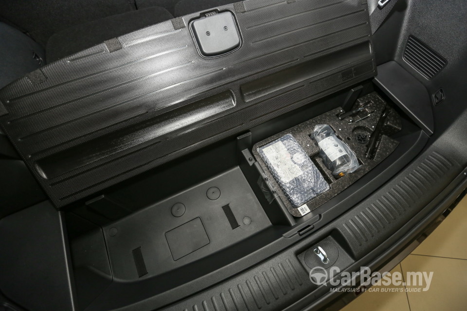 Kia Sorento UM (2016) Interior