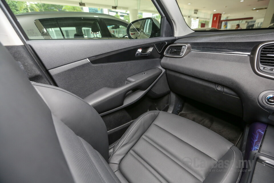 Honda Civic FC (2016) Interior