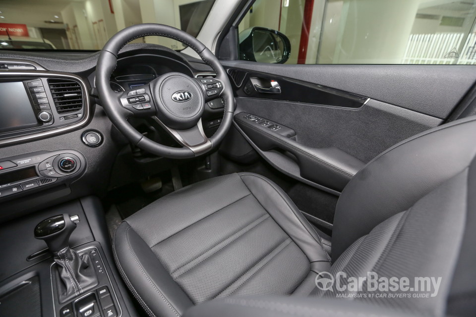 Kia Sorento UM (2016) Interior
