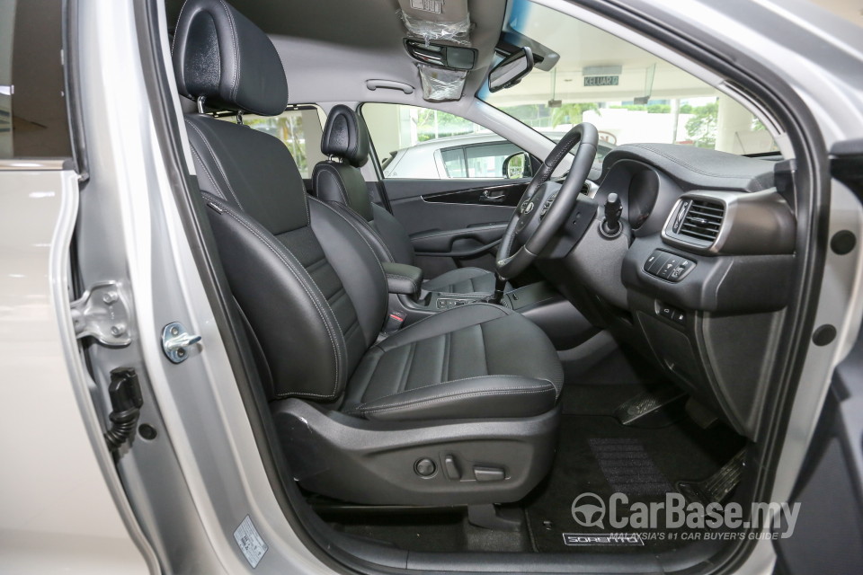 Kia Sorento UM (2016) Interior
