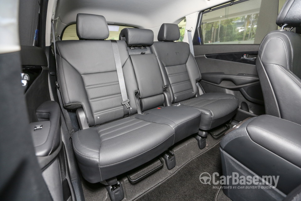 Kia Sorento UM (2016) Interior