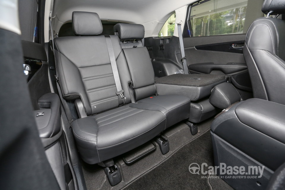 Kia Sorento UM (2016) Interior