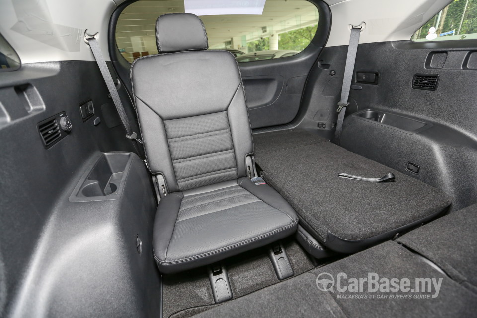 Kia Sorento UM (2016) Interior