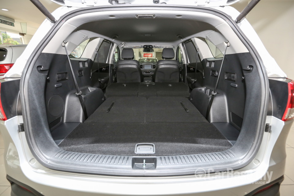 Kia Sorento UM (2016) Interior