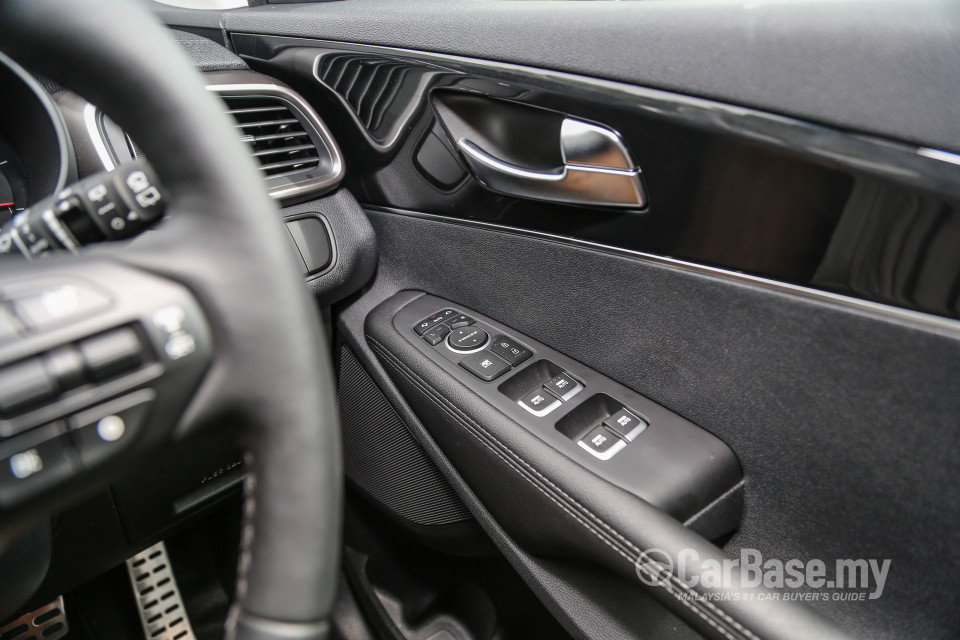 Kia Sorento UM (2016) Interior