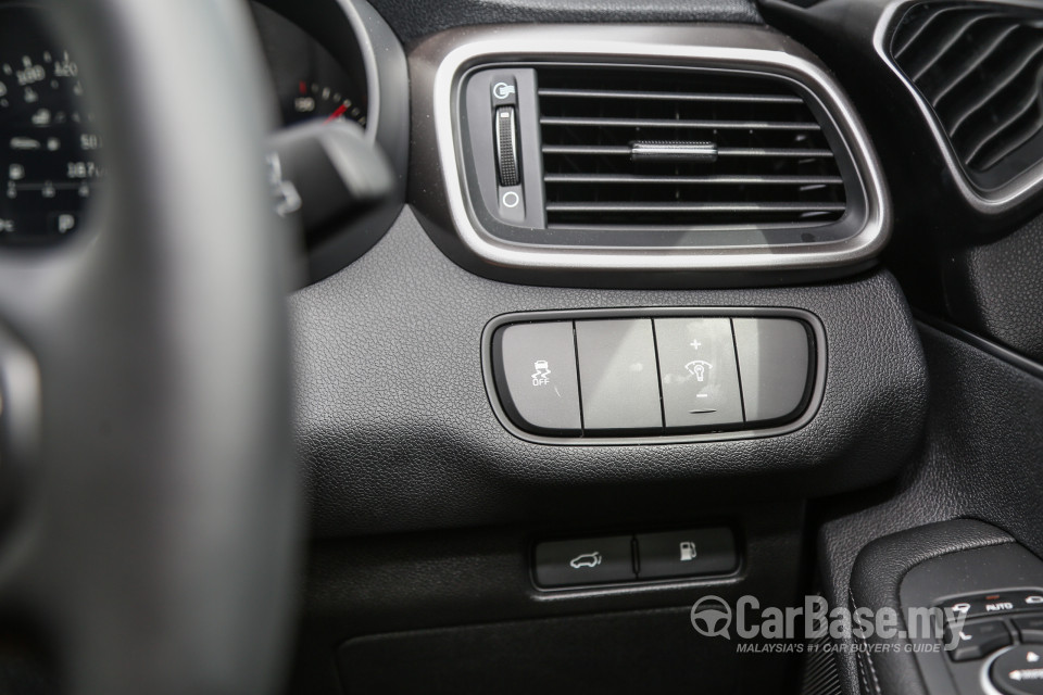 Kia Sorento UM (2016) Interior