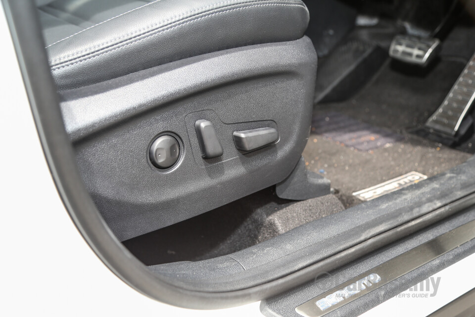 Perodua Bezza D42L (2020) Interior