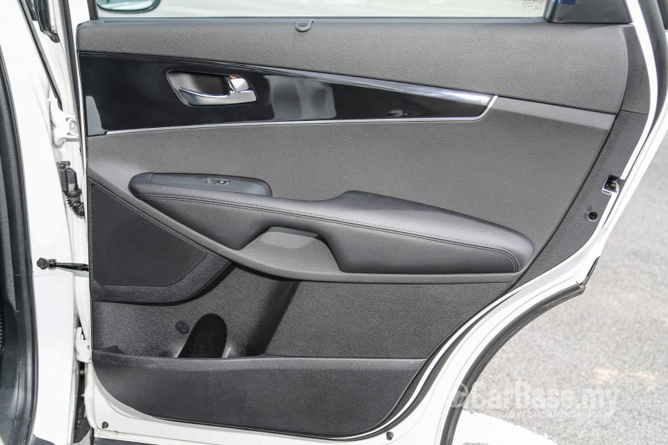 Kia Sorento UM (2016) Interior